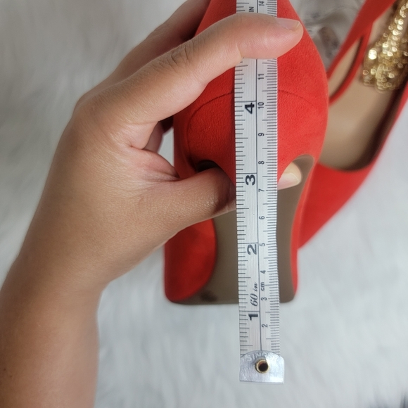 INC red suede pointed toe stiletto heels gold ankle bracelet. - Picture 11 of 11